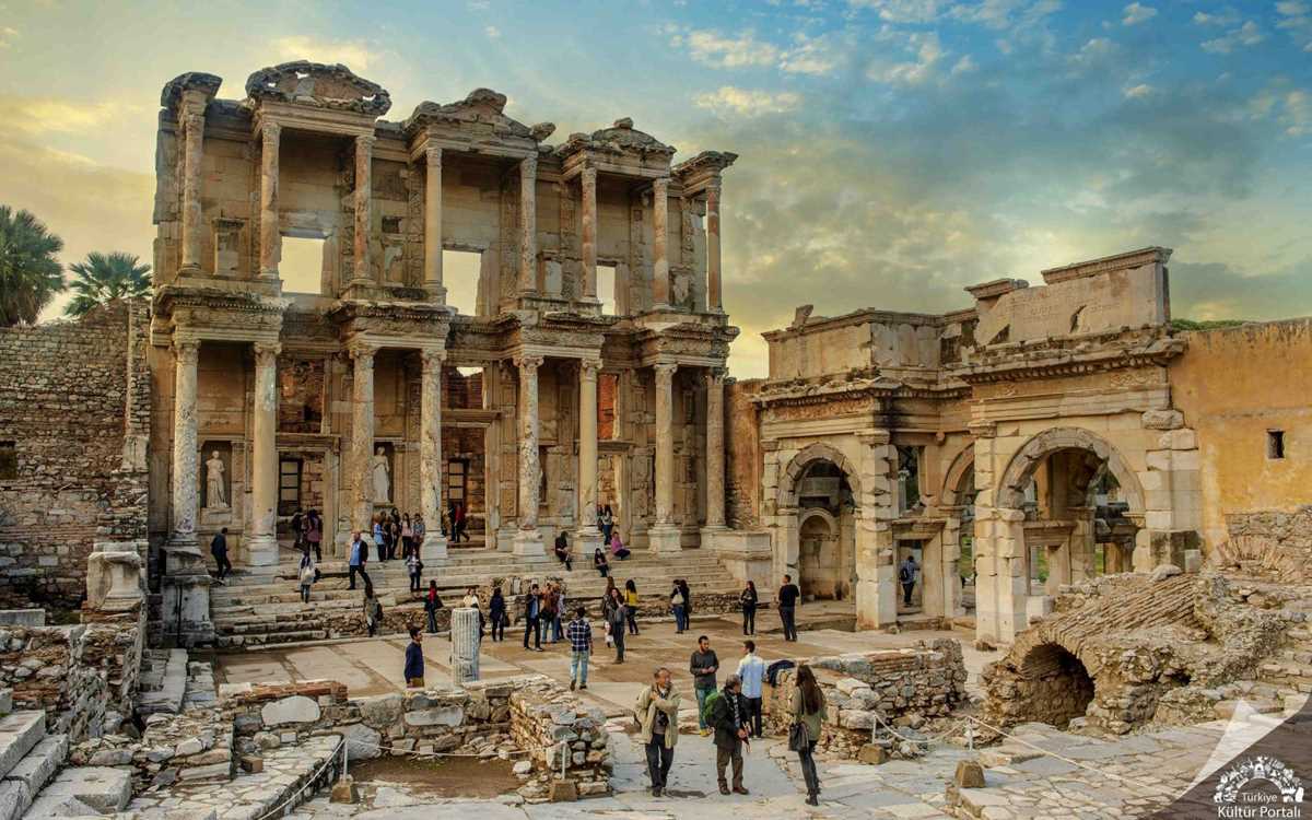 Efes Celsus Kütüphanesi